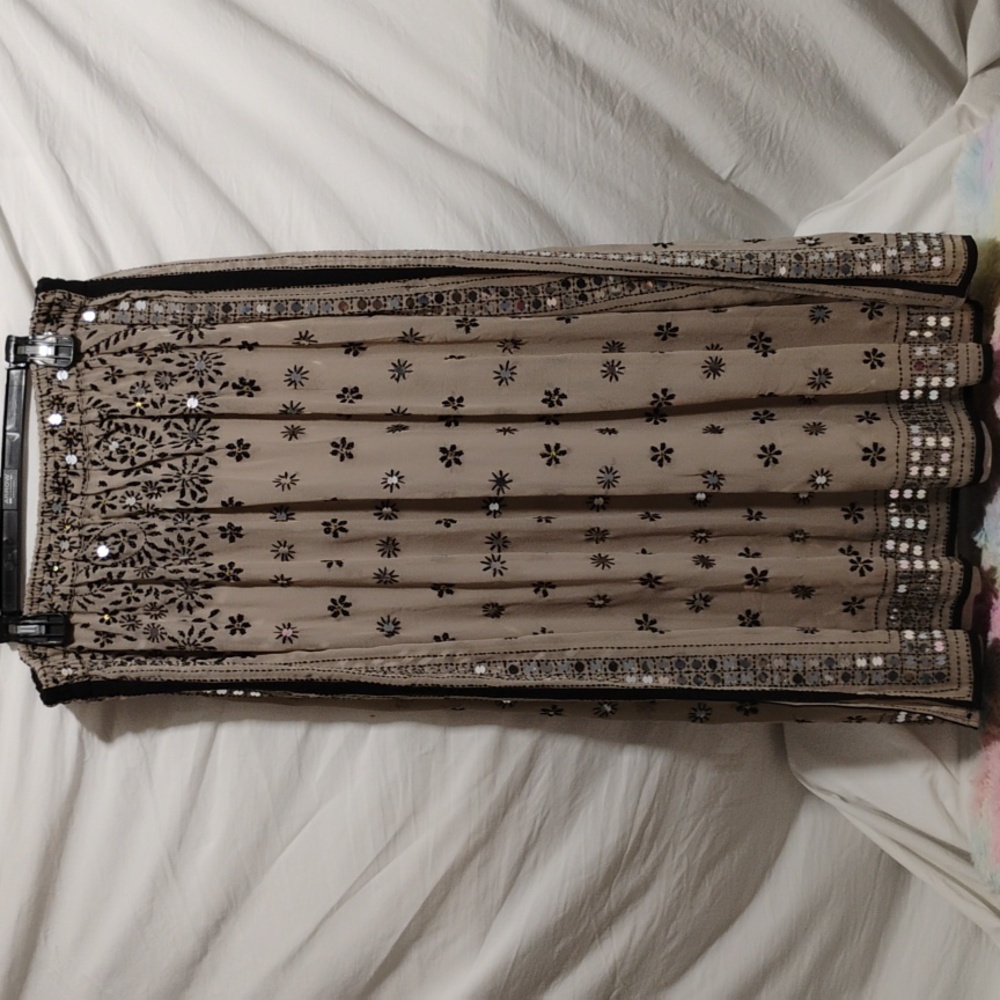 (D-2) NWOT Soft Surroundings Chiffon Lined Sequin/Embroidery Maxi Skirt